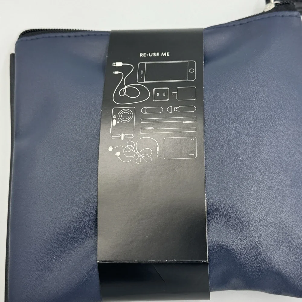 Tumi Delta Amenity Travel Pouch Cosmetic Beauty Bag Toiletries Navy Blue Malin‎
